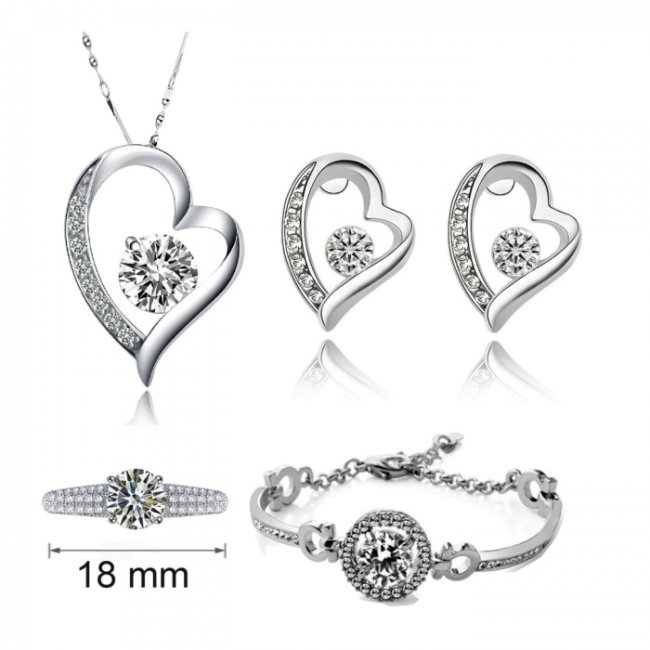 Set argint cu elemente SW in forma de inima CrIstal Collection Set argint cu elemente SW in forma de inima CrIstal Collection